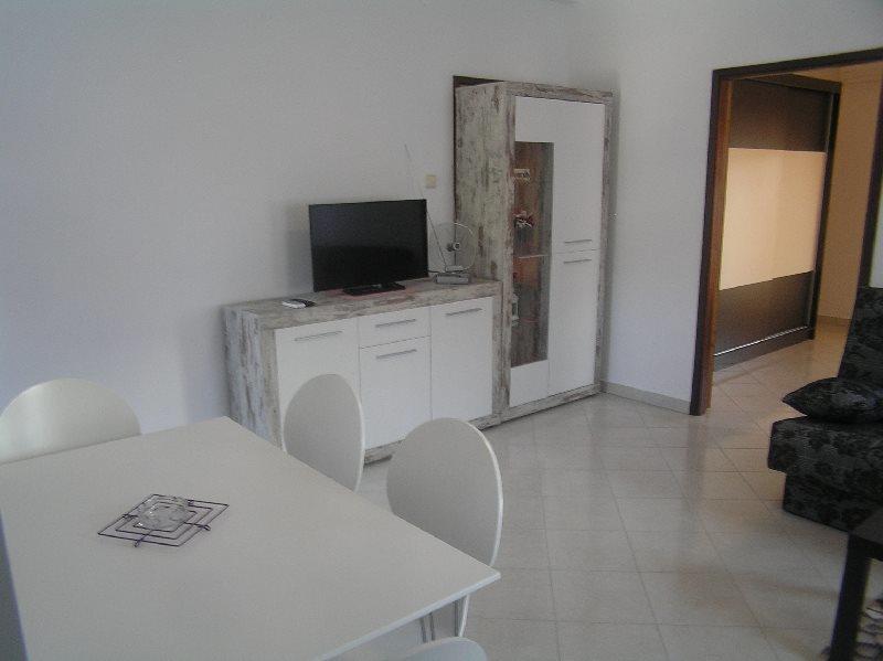 Deda Apartments Pag Town Esterno foto