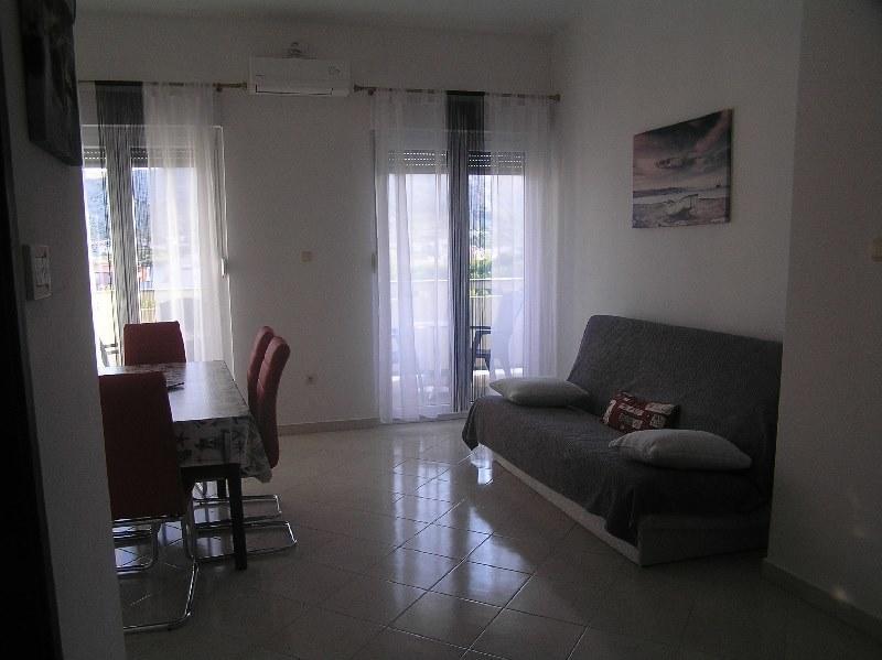 Deda Apartments Pag Town Esterno foto