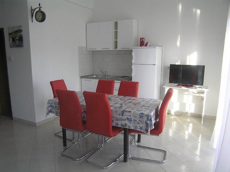 Deda Apartments Pag Town Esterno foto