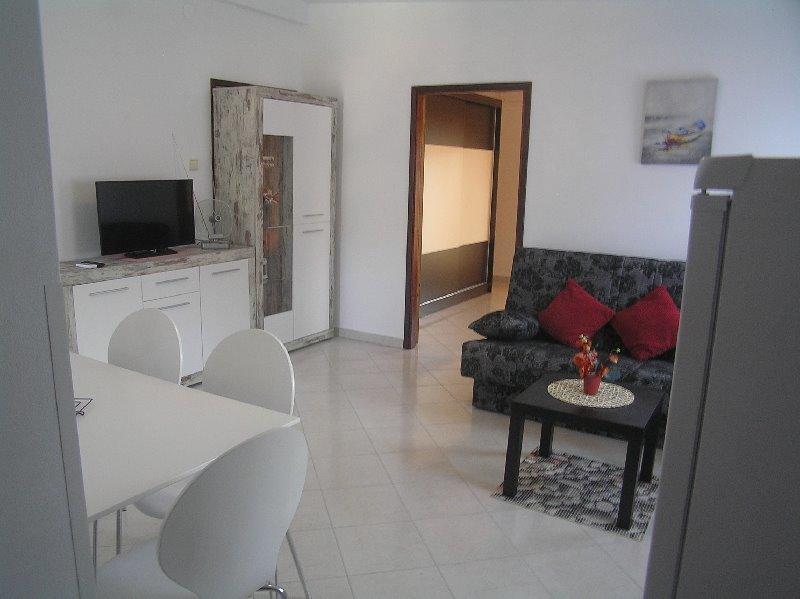 Deda Apartments Pag Town Esterno foto